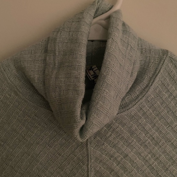 Free People turtle neck long sleeve tee - Picture 7 of 8